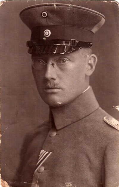 Oberleutnant der Reserve Alfred (or Alexander) Pache