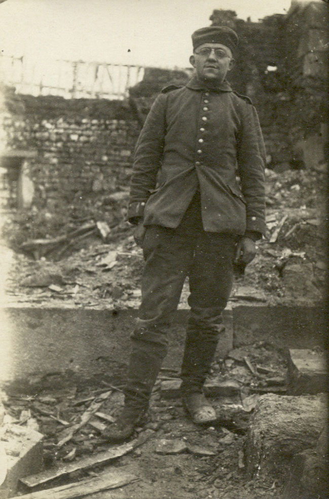 Arno in La-Ville-aux-Bois around May 1915
