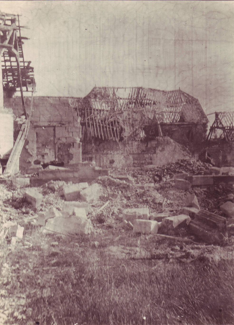 Another unidentified location in the village from among Arno's photos